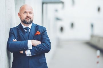 Behind the mask of successful managers, it is necessary to find the real people and their true motivations.