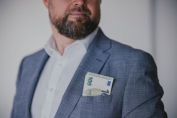 Největší mýty a předsudky firem o headhuntingu, které vás stojí miliony